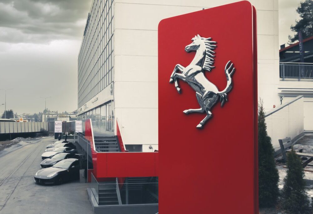 Auto XO Ferrari store