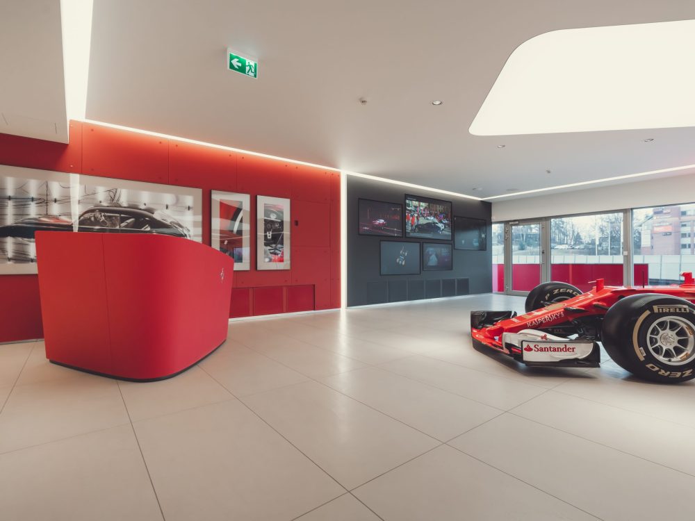 Auto XO Ferrari store