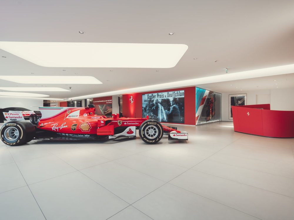 Auto XO Ferrari store