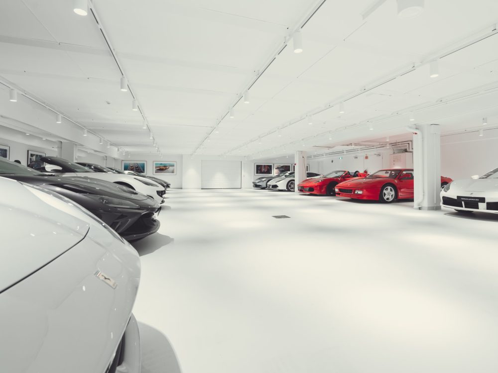 Auto XO Ferrari store